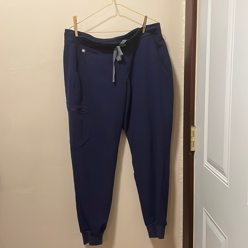 Figs navy blue joggers xl